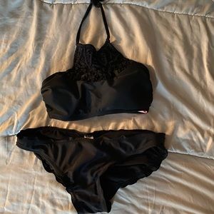 Black bikini set